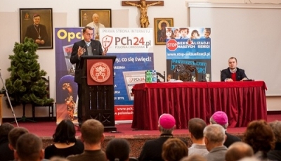 Ks. Dariusz Oko we Wrocławiu: skutków &rdquo;teorii&rdquo; gender doświadczy każdy z nas