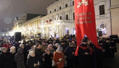 Przyjdź na Publiczny Różaniec i pomódl się z nami – oto daty, godziny i miejsca