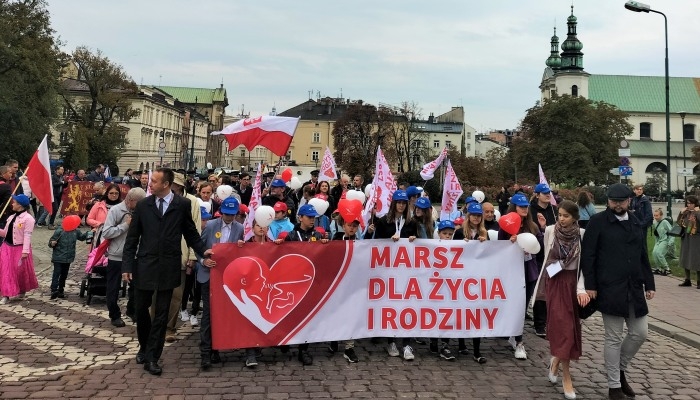 W obronie dzieci, małżeństw oraz Ojczyzny - w Marszach dla Życia i Rodziny idziemy nieustannie