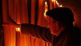 Przed Kaplicą Objawień w Fatimie zapłonęło tysiąc świec z Polski